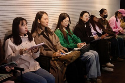 Students listen to lecture